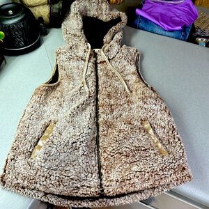 Hem & Thread vest, size Small